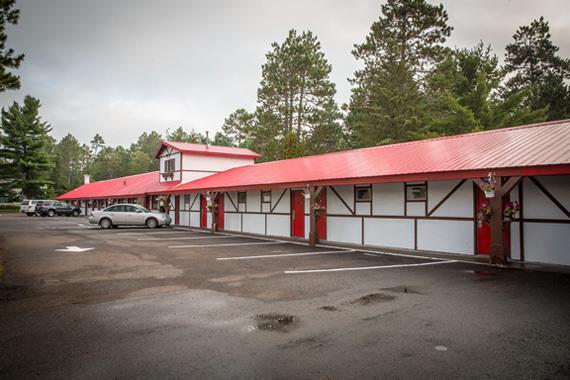 Northern Pine Inn Hayward Eksteriør billede